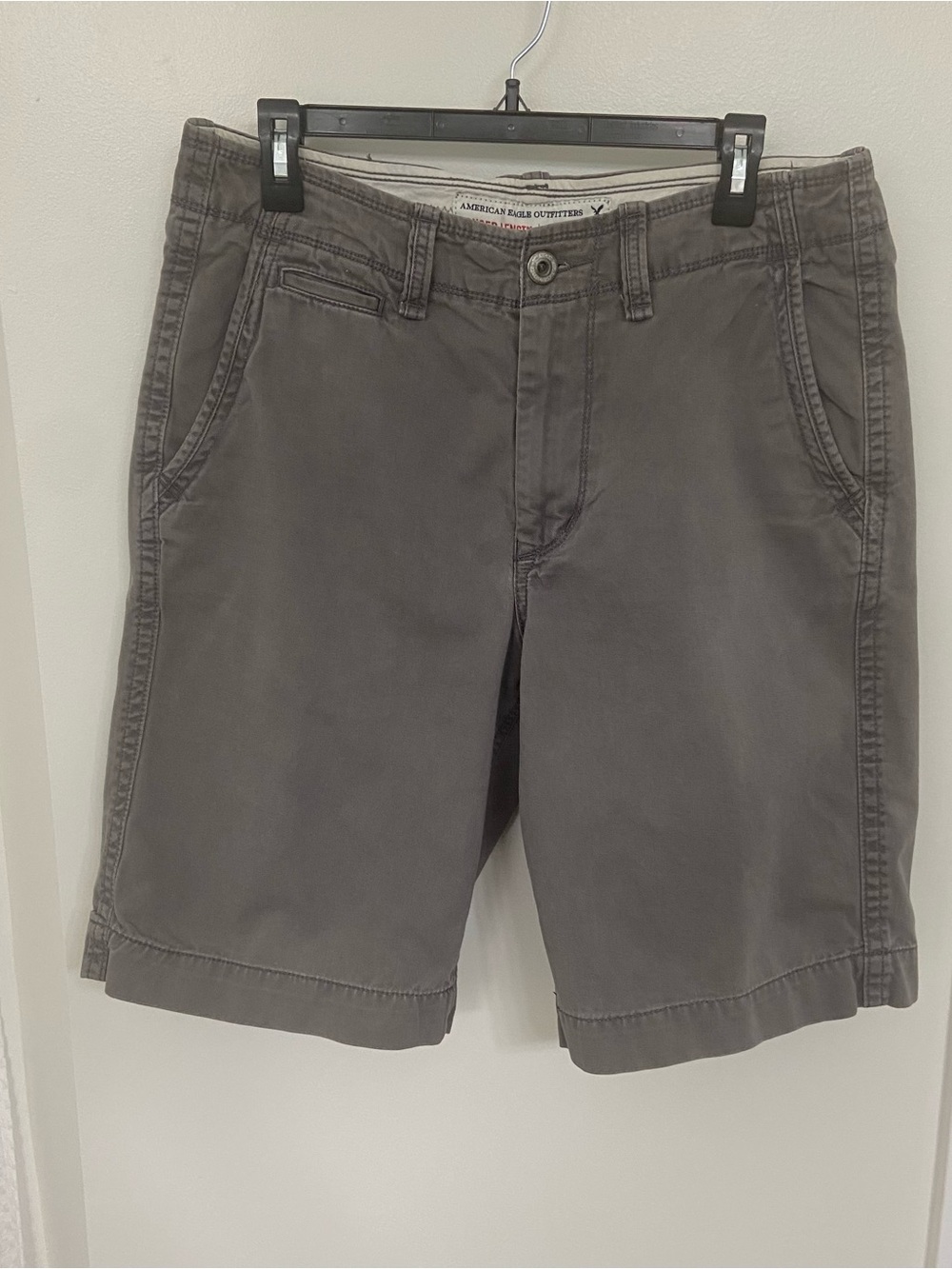 American Eagle Outfitters Men's Charcoal Flat Front Chino Shorts